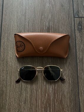 like new hexagonal ray bans!